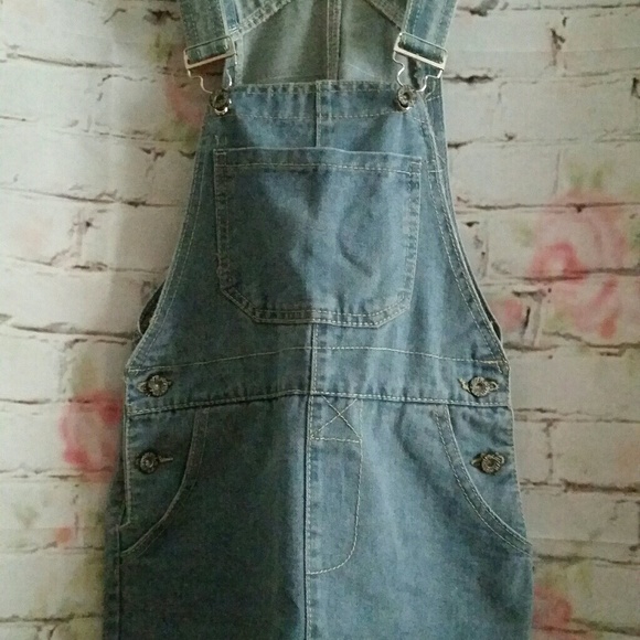 Vintage Dresses & Skirts - 🌻🍄1980s Light Denim Mini Skirt Overalls EUC